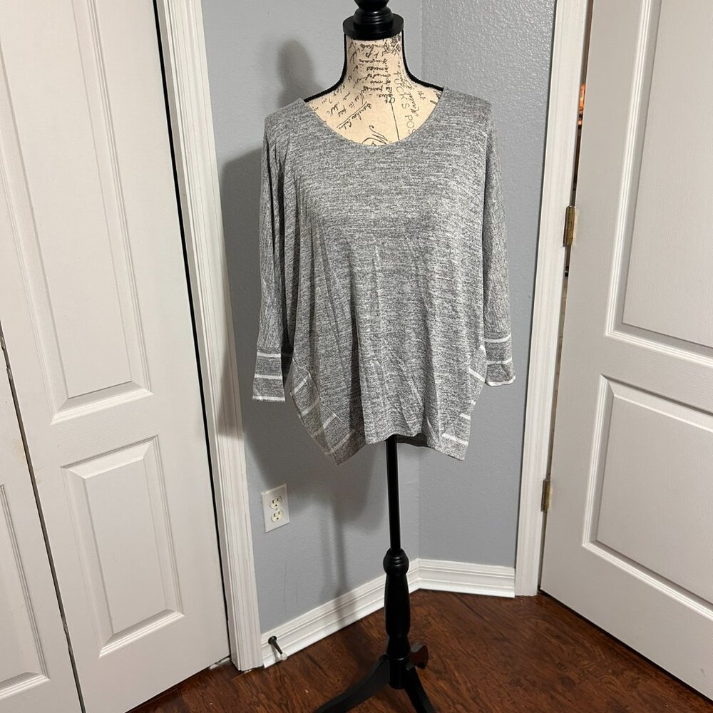 Market & Spruce Gray Striped Back Dolman Sleeve High Low Tunic Top